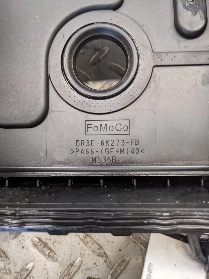 Driver Left Engine Valve Cover from 2012 Ford F150 3.5L Turbo 1161205 - Image 3 of 4