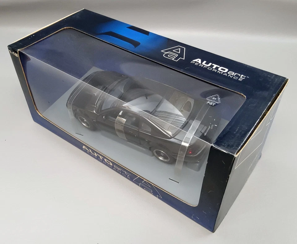 2001 Черный Ford Mustang Bullit издание масштаб 1:18 литой AUTOart #72852 - Изображение 4 из 4