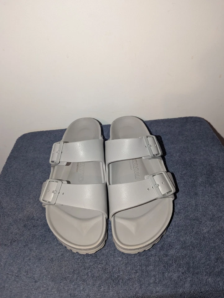 Сандалии женские Birkenstock Arizona Eva размер ЕС 38 США 7 серебристые без шнуровки комфортные - Изображение 2 из 4