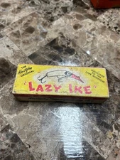 Vintage Kautzky lazy IKE lure (green) with box, flatfish. WOOD