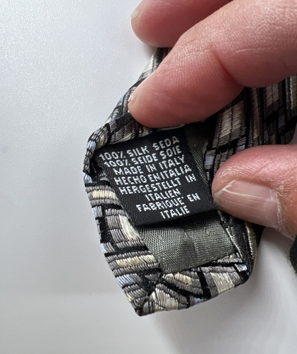 Corbata Geoffrey Beene Clásica 100% Seda Negra Azul Gris Patrón Geométrico Italia - Imagen 7 de 12