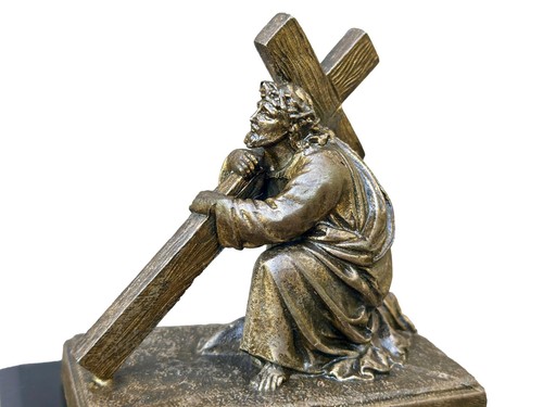 French Antique Religious Sculpture, Christ Carrying the Cross, Religious Art - Picture 2 of 8