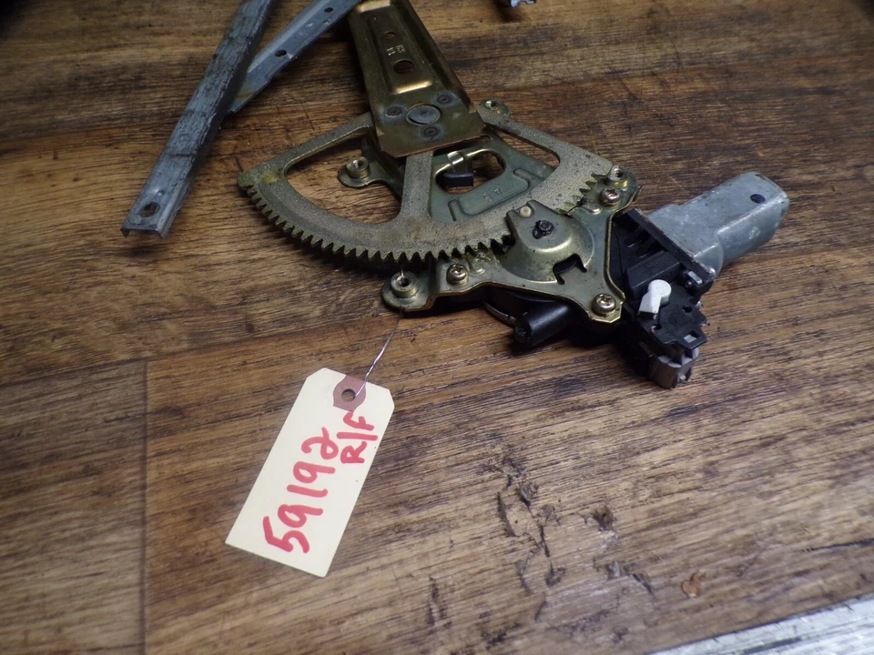 Двигатель и регулятор стеклоподъемника для правой передней двери 2006-2014 SUBARU TRIBECA от оригинального производителя - Изображение 4 из 4