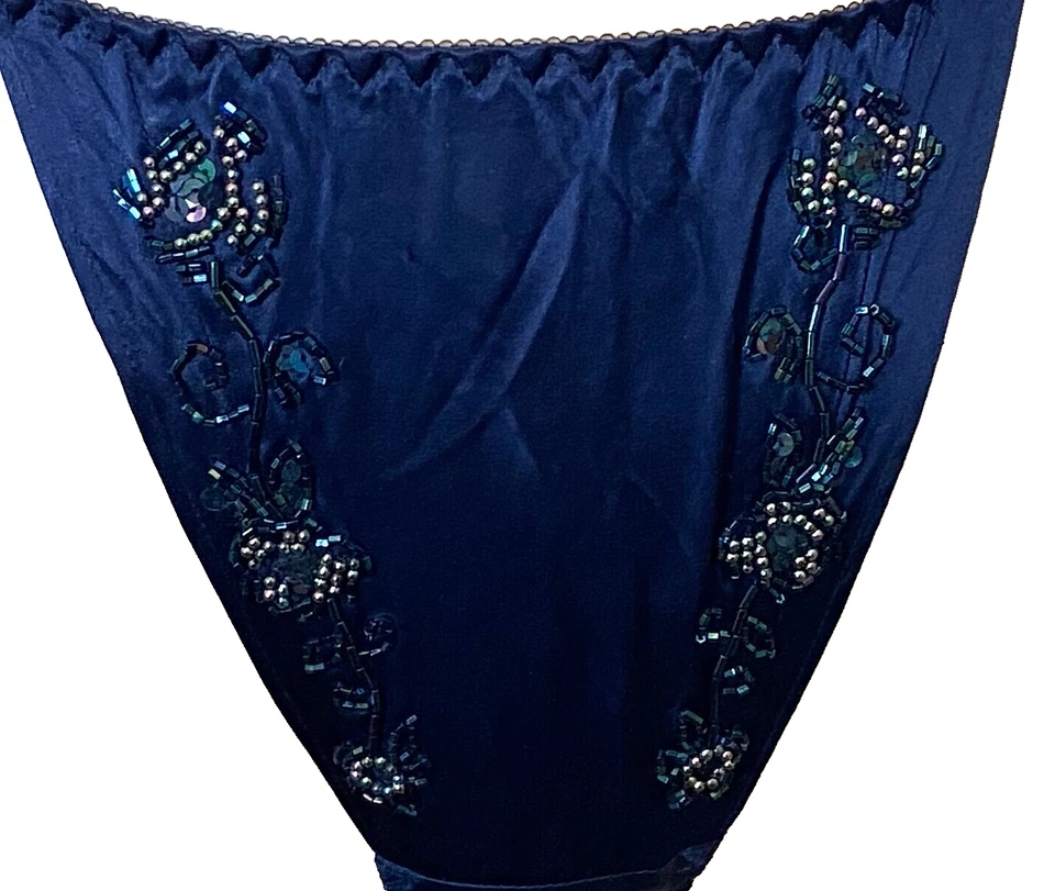 Nuevo con etiquetas Bikini de Colección Años 90 VICTORIA'S SECRET Azul Marino CUENTAS Tanga SEDA Panty Talla M Foto 3 de 4