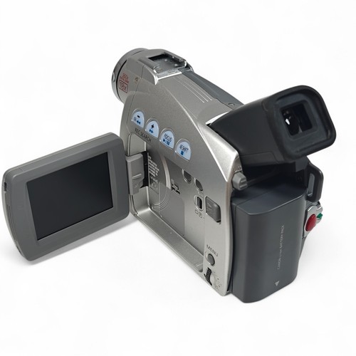 Canon MV600 Camcorder MiniDV Tape 18x 360x Zoom LCD PAL Video Camera + Charger - Picture 3 of 10