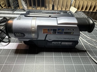 Sony Digital Handycam DCR-TRV140 NTSC Digital 8 Camcorder Tested Works
