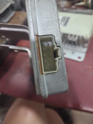 は Nissan Datsun 280zx OEM Display Amplifier control unit. 1982 25065