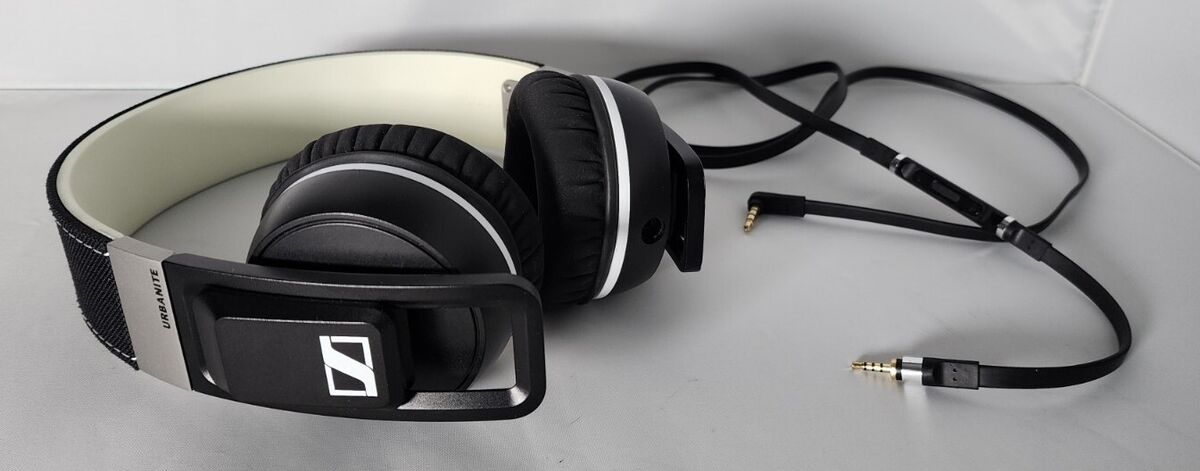 Sennheiser Urbanite On Ear Headphones Black & White W/cable Sennheiser Urbanite On Ear Headphones Black & White W/cable