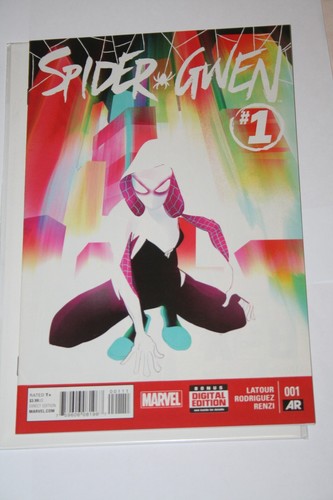 Spider Gwen #1! 2015! 1st Print & Skottie Young Variant! 1st Solo Series! - Picture 2 of 5