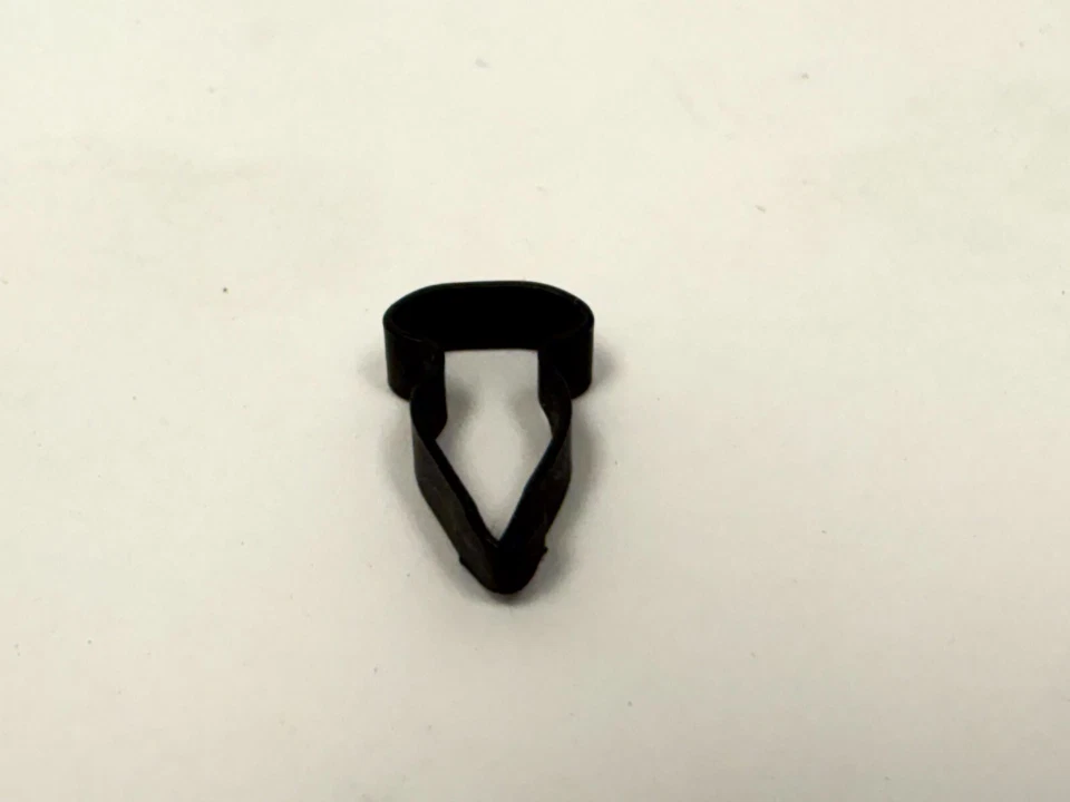 Plymouth P8 Deluxe PT-81 1939 parrilla rejilla moldura clip 842057 nuevo de stock Foto 4 de 4