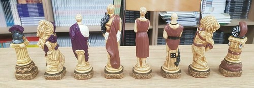Studio Anne Carlton SAC Spartacus The Gladiator Chess Pieces Hand Made & Painted - Bild 8 von 12