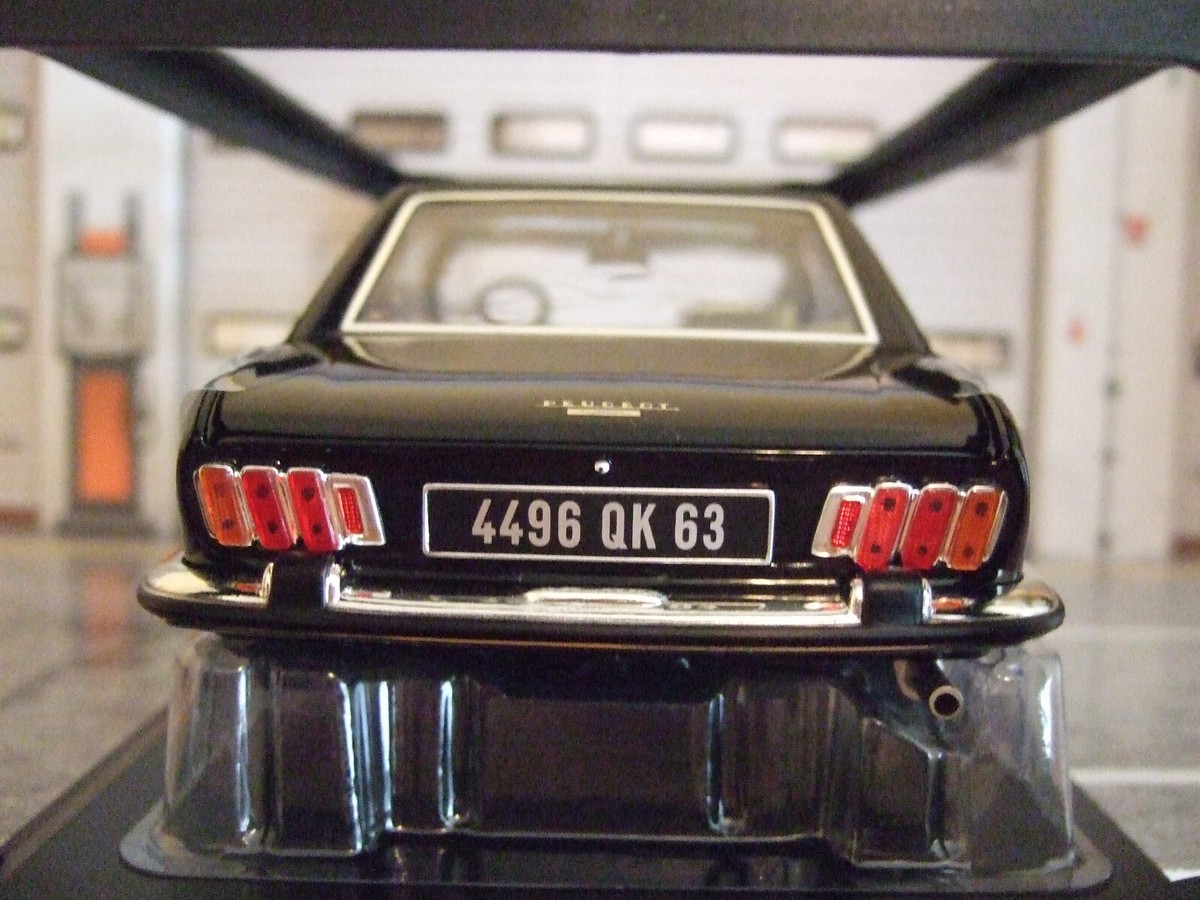 Peugeot 504 Coupé 1972 Noire, échelle 1/18, Norev, Miniature Neuve