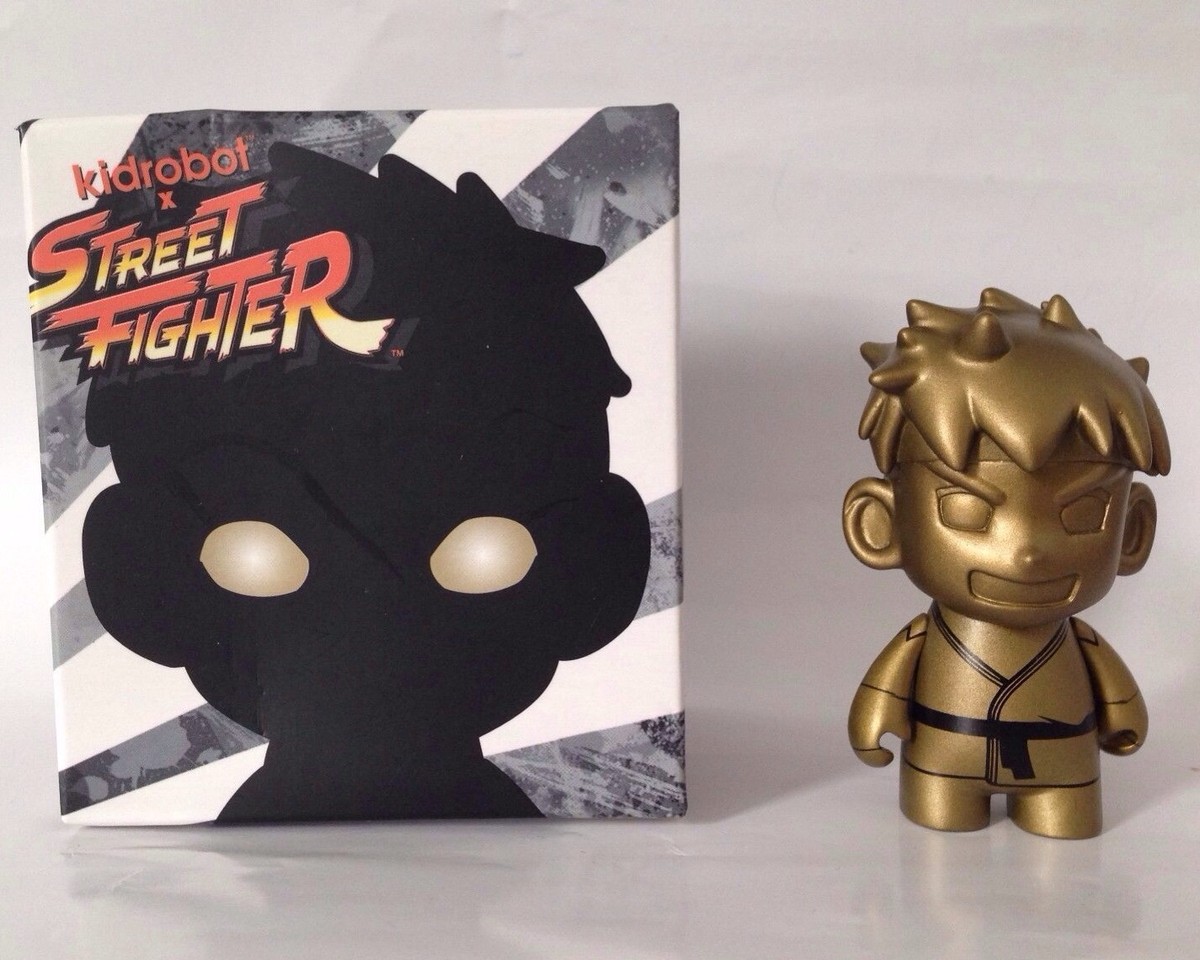 Kidrobot street fighter リュウ　ケン NYCC Exclusive GOLD RYU KIDROBOT STREET FIGHTER Chase Toy
