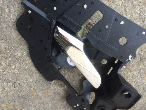 Mercedes E Class W210 (99-02) DRIVER'S Side Rear Handle Unit - A2107600661 R - 第 2/5 張圖片