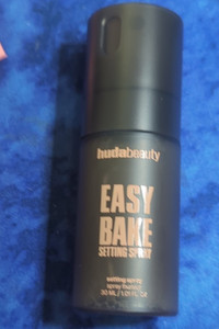 2 x Huda Beauty Easy Bake Setting Spray 1 oz each travel sizes