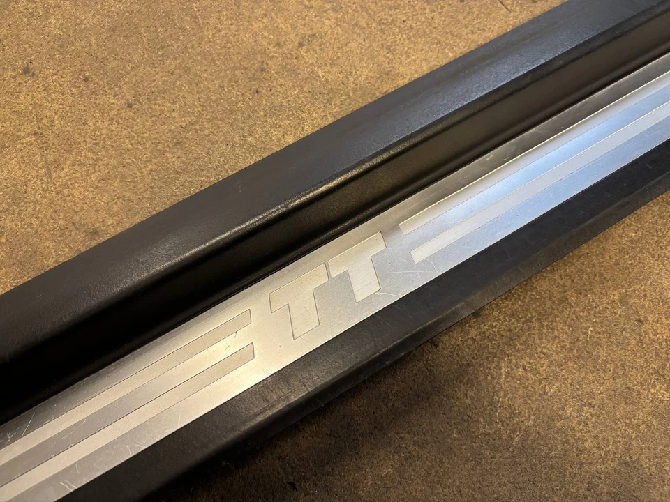 Listón de entrada izquierdo Audi TT 8N Roadster revestimiento espacio para los pies 8N0853491C Foto 3 de 4