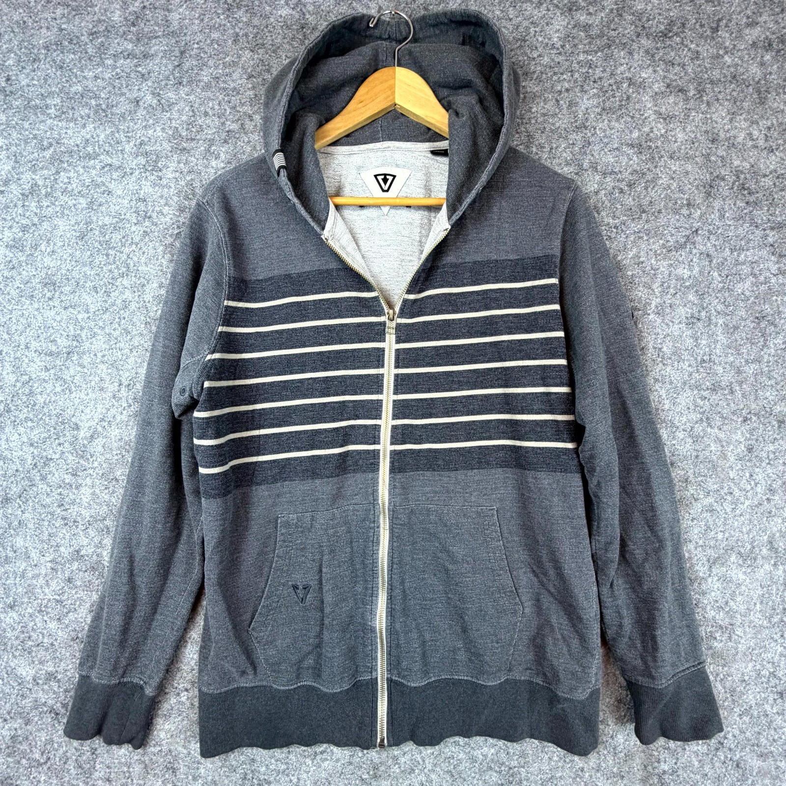 Vissla and Innovators Hoodie Mens Medium Gray Striped Skate Surfwear Full Zip