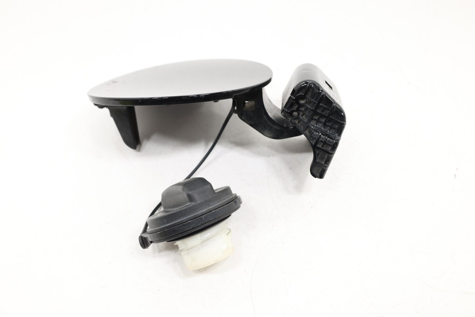 2020-2025 KIA SOUL FUEL GAS TANK DOOR LID COVER W/ CAP OEM 69510K0000 BLACK_9H