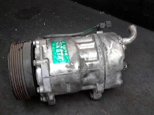 Kompressor Klimaanlage Klimakompressor 1JO820803A VW Golf 2.3 V5 1 J 110 KW 150