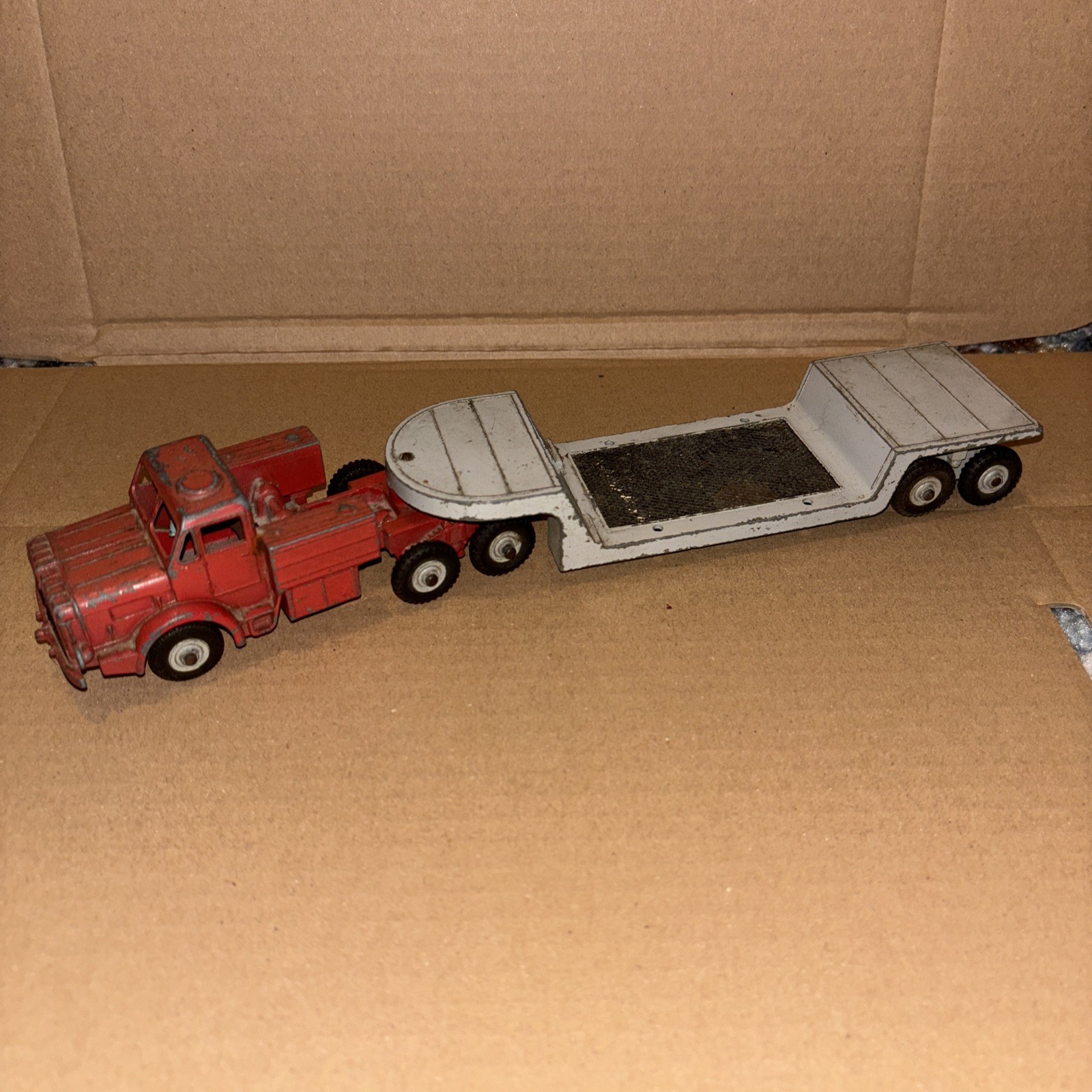 Dinky 986, Antar Low Loader With Propeller - Free Price Guide & Review