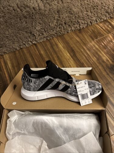 NEW Mens ADIDAS SWIFT RUN 1.0 Core Black Cloud White KNIT Shoes AUTHENTIC - Picture 3 of 6