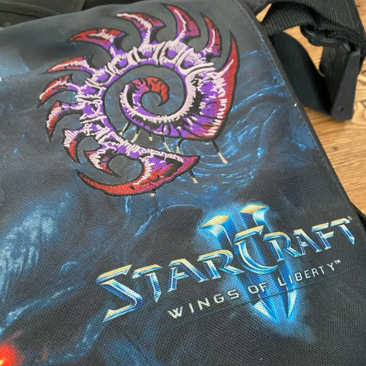 Razer StarCraft II Wings of Liberty Zerg Edition Messenger Bag Blizzard
