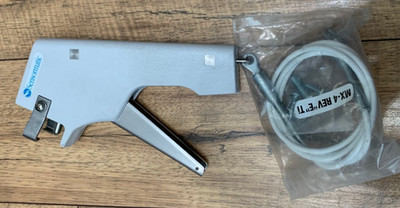 SENSORMATIC HANDHELD DETACHER WITH SECURITY CABLE