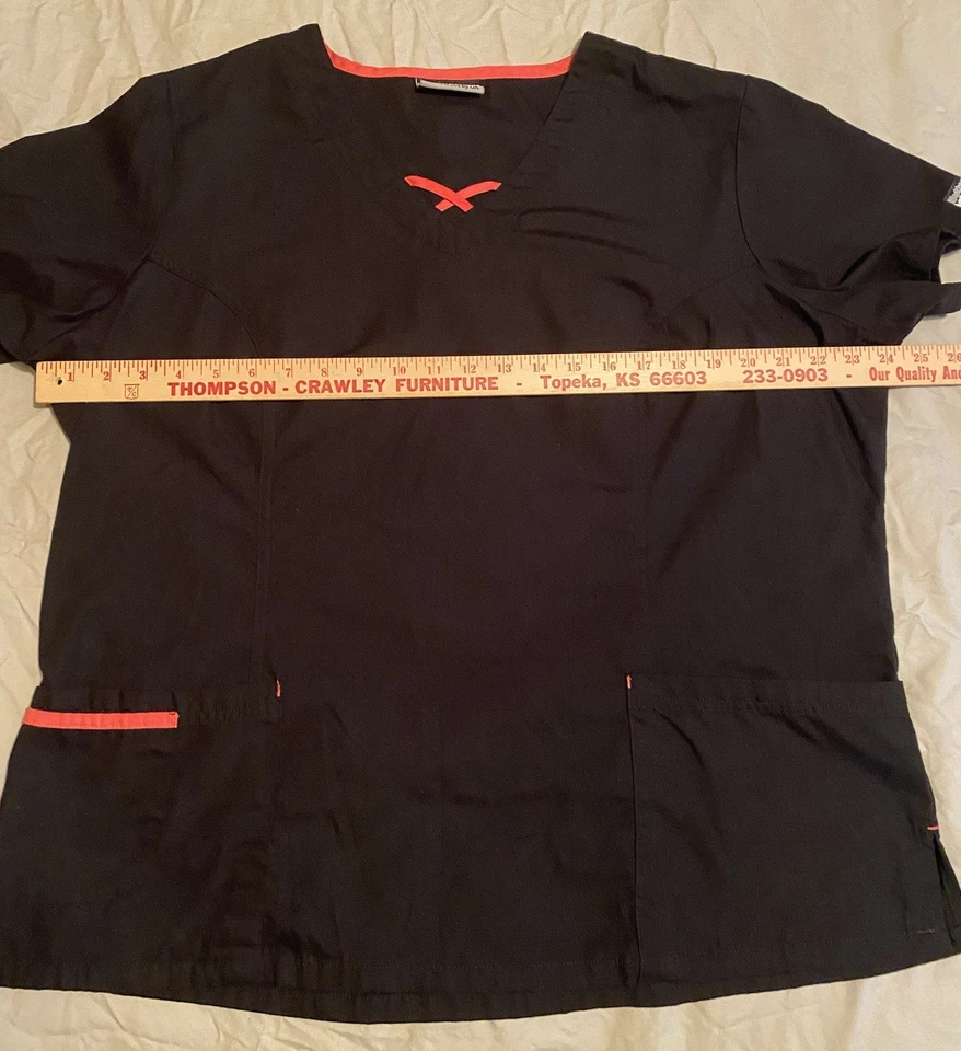 UA Scrubs Women’s V-Neck Crisscross Black W Pink Trim Pockets Size XL - Image 4 of 4