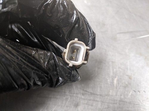 Coolant Temperature Sensor From 2005 Mazda 6 2.3 - Picture 3 of 5