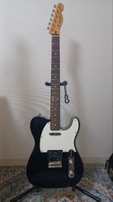 Squier Classic Vibe Baritone Custom Telecaster scala 27 pollici piastra collo graffi