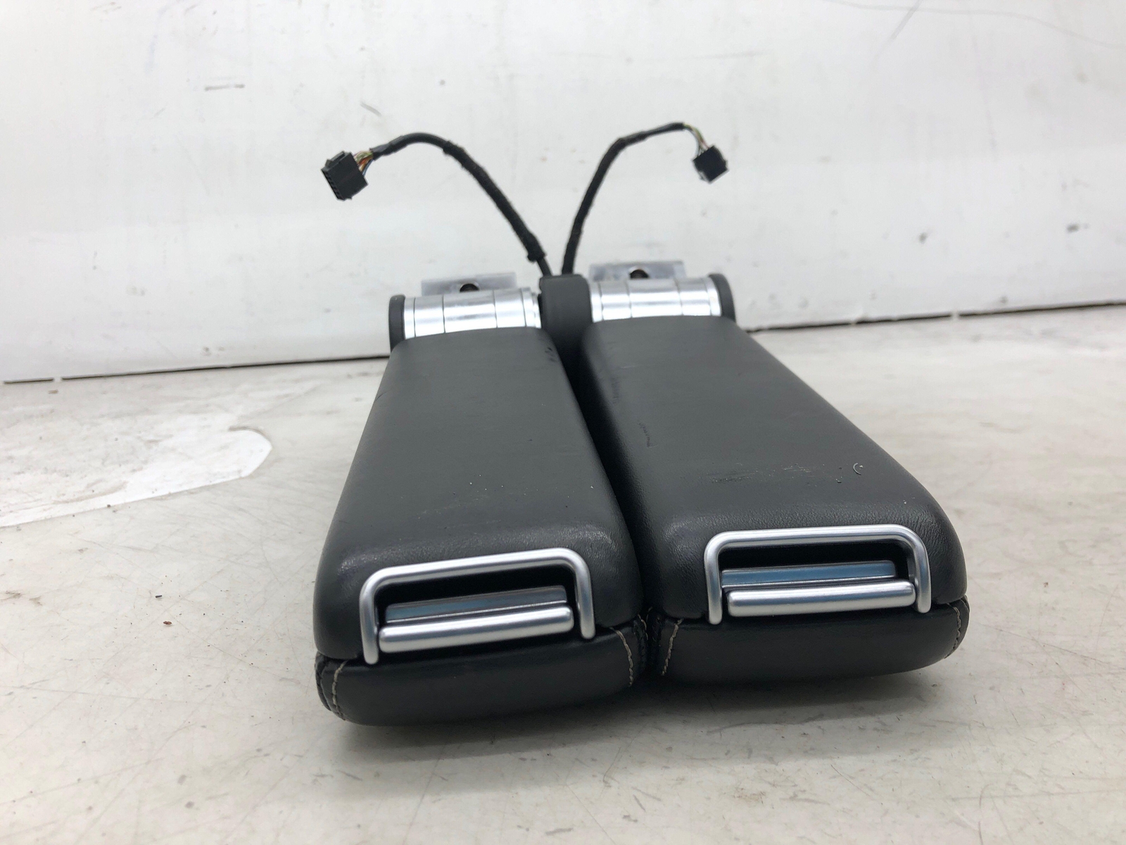 2006-2012 BENTLEY CONTINENTAL RIGHT & LEFT CENTER CONSOLE ARMREST 3W0864209F