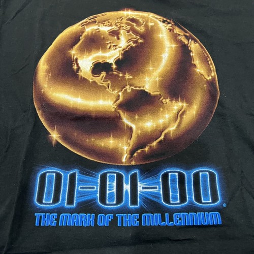 T-shirt uomo New Millennium vintage 2000 usata in ottime condizioni grande nera anni 90 grafica globo mondiale - Foto 2 di 5