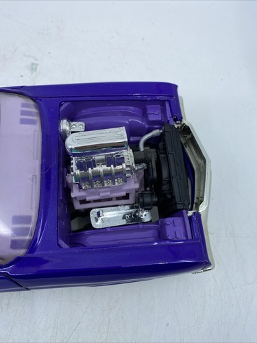 Ertl 1/18 Scale Diecast 7979 - 1970 Chevy Chevelle - Purple - Picture 11 of 14