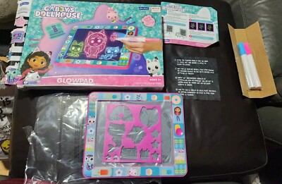 Gabby's Dollhouse GlowPad von John Adams interaktiver leuchtender Zeichenblock, Kartonabnutzung