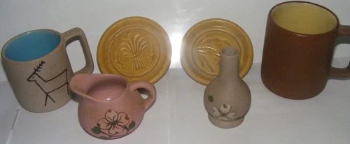 Pigeon Forge Pottery 6 pieces - 2 mugs - 2 coasters - mini pitcher - bud vase