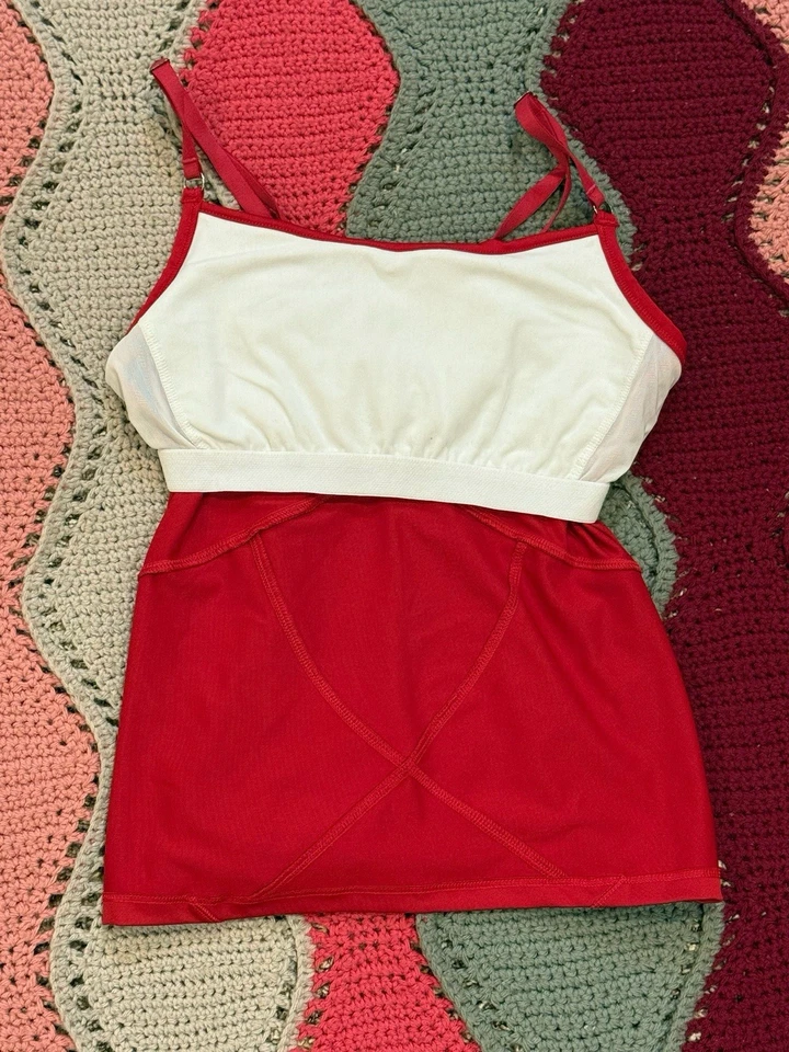 Sujetador sin mangas K-Swiss para mujer rojo talla mediana Foto 4 de 4
