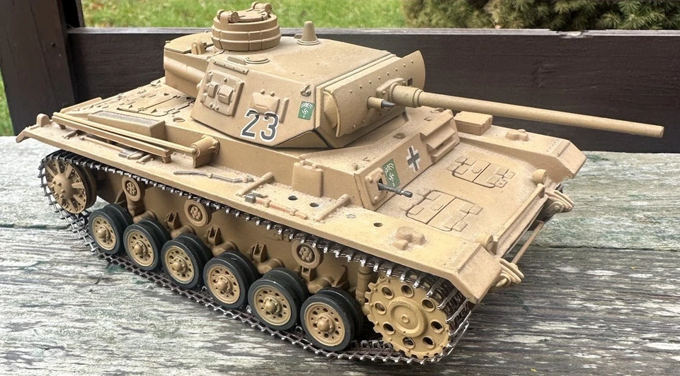 21ST CENTURY TOYS GERMAN DESERT CAMPAIGN TANK - Image 3 of 4