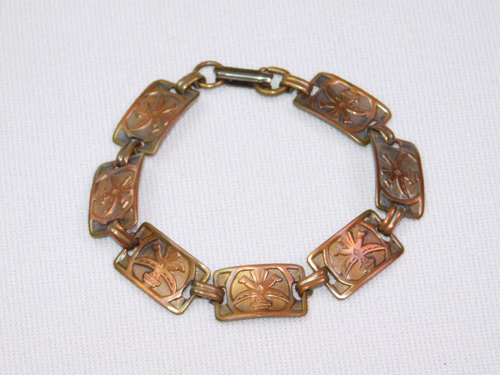 Vintage Solid Copper Thunderbird Link Native Amer… - image 1