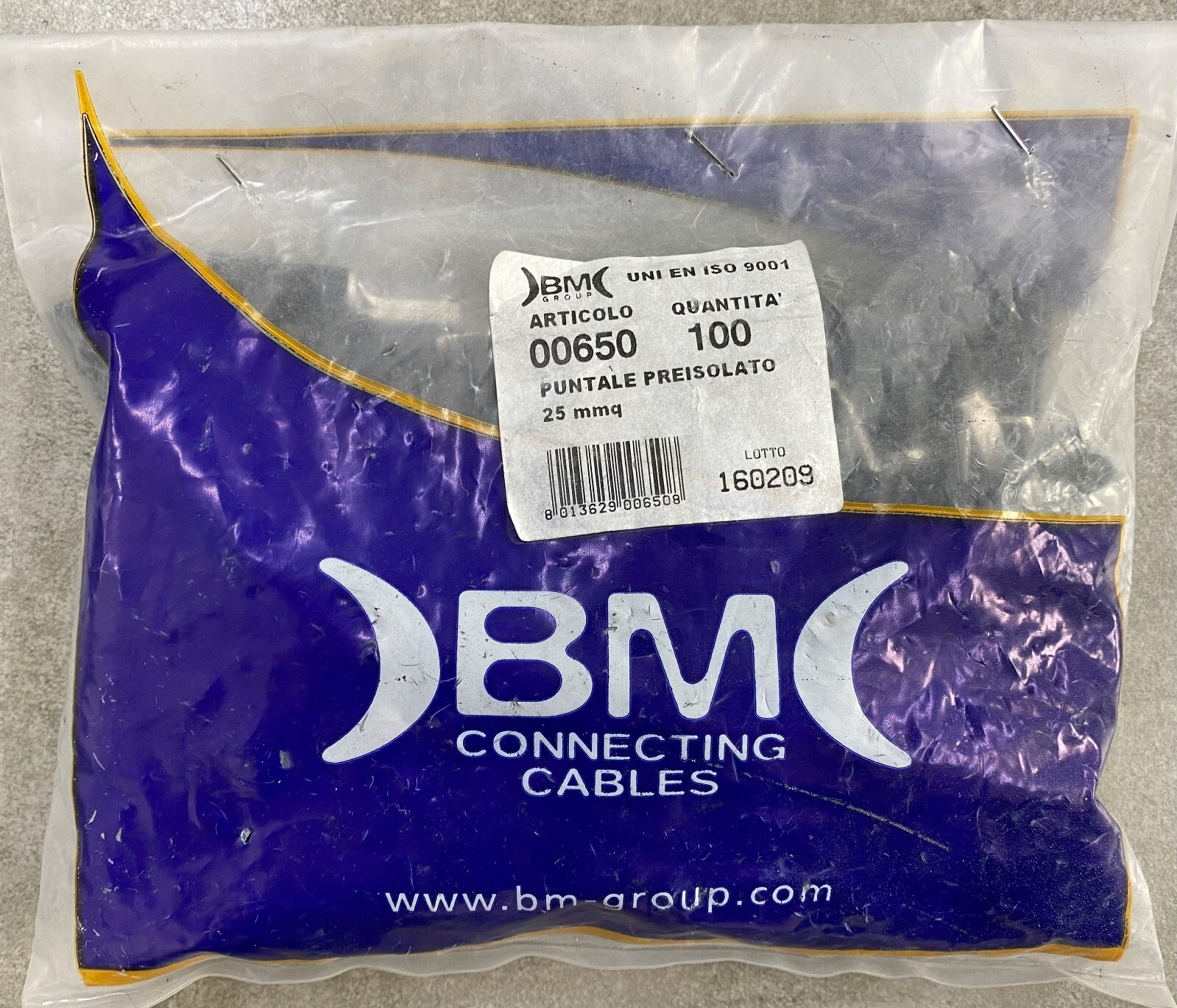 BM 00650 Insulated Pin Lug Size 25mm2/4 AWG , 15mm Stud, Black, 100 Pc's Per Pkt