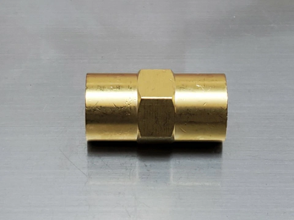 PLASMADYN 11N17 Welding Regulator 5/8-18 Female 9/16-18 Outlet Fitting Coupler Adapter