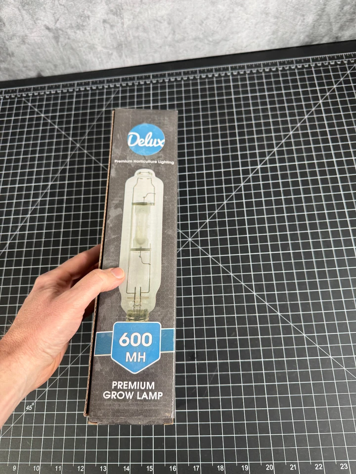 DELUX 1-Pack 600W MH Grow Light Bulb Lamp New HYDROPONICS - Image 3 of 3