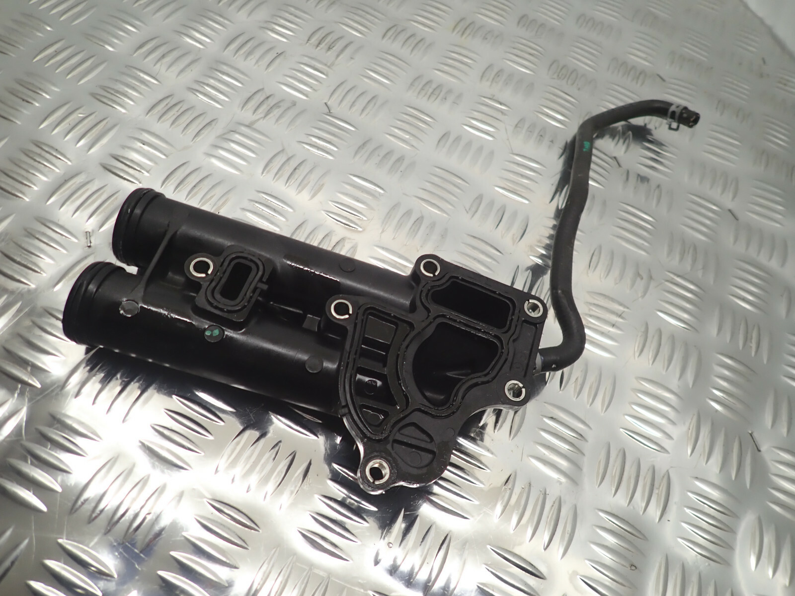 MERCEDES BENZ 2.0 DIESEL 654 WATER COOLANT FLANGE / PIPE  