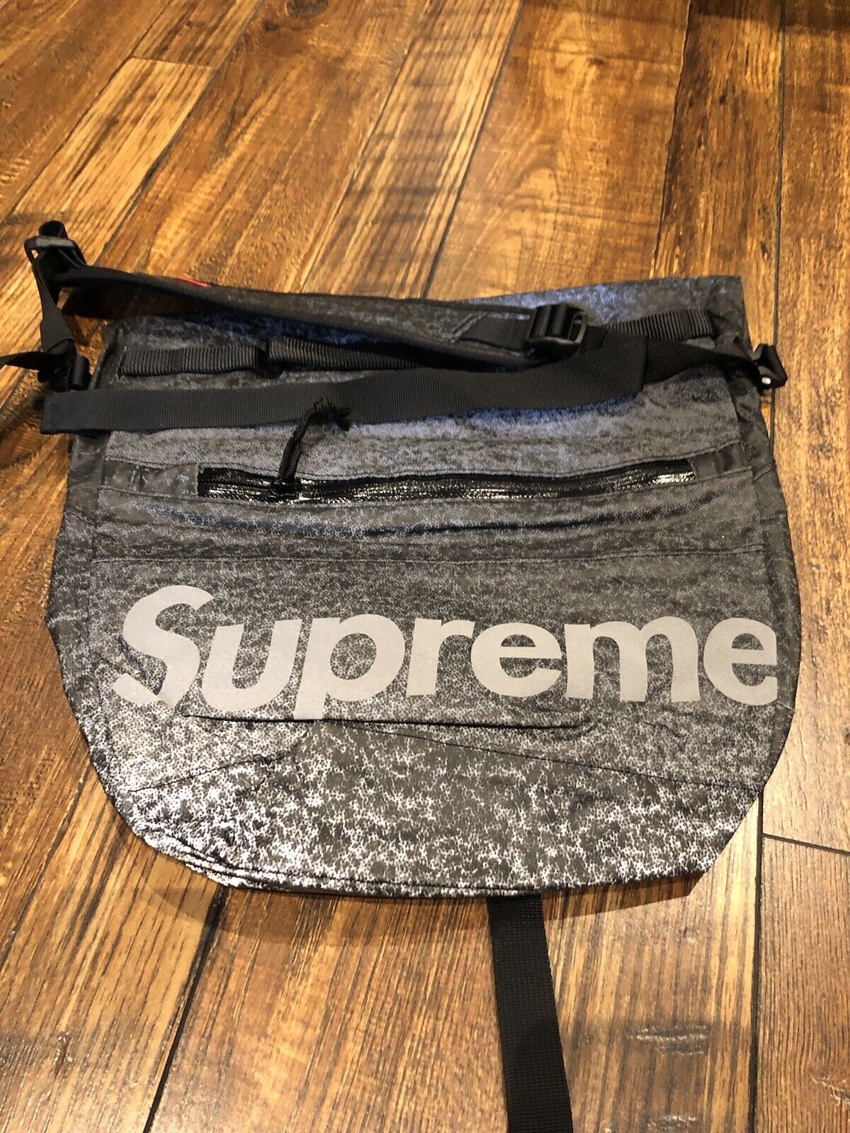 Supreme Waterproof Reflective Speckled Waist Bag Black FW20