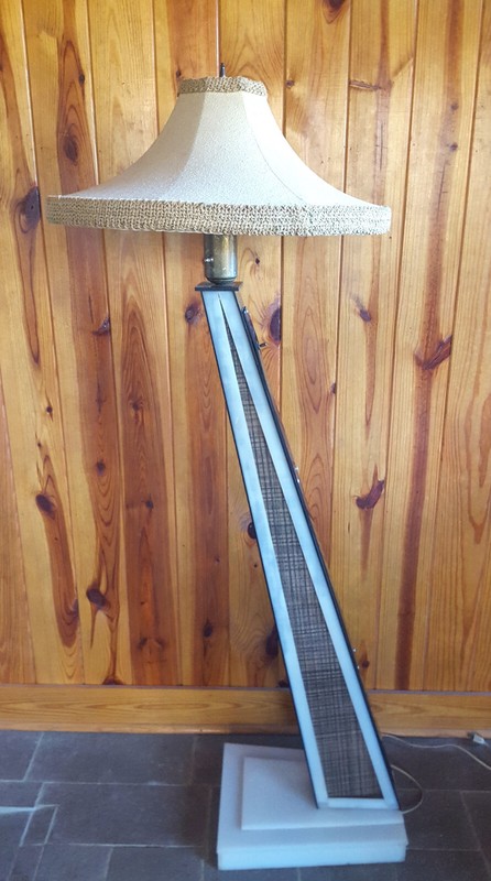 MID CENTURY MODERN MOSS FLOOR LAMP CO LEANING LENA LUCITE ACRYLIC LAMP W/SHADE !