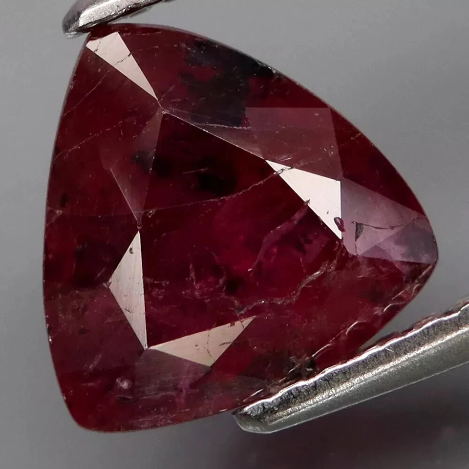 2.37 Ct Natural Red Ruby Winza Tanzania Unheated Trillion Shape Loose Gemstone - Image 2 of 2