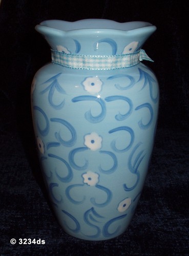 NEW Hallmark A MOTHER'S LOVE 6-13/16" H Blue Ceramic Flower VASE Mother's Day - Picture 3 of 5