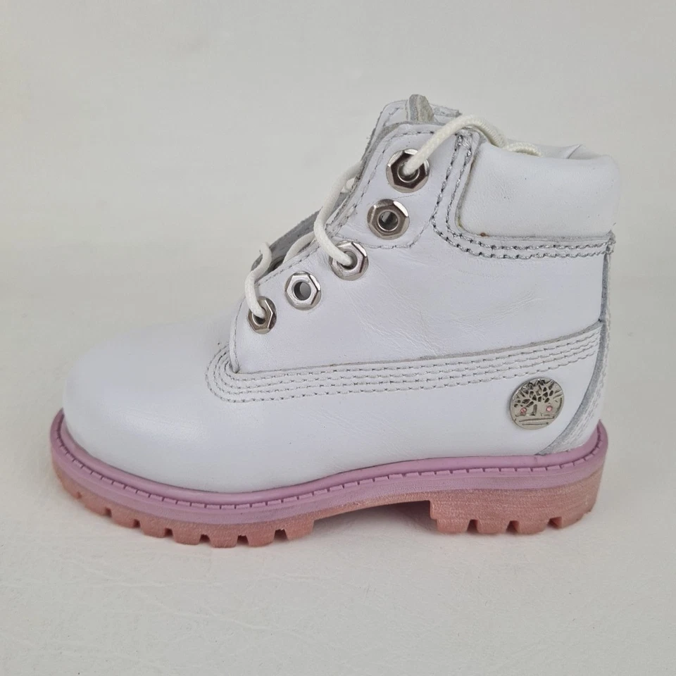 🚨 Botas informales Timberland 6 pulgadas clásicas 20832 para niños pequeños al aire libre cuero blanco talla 4 Foto 2 de 4