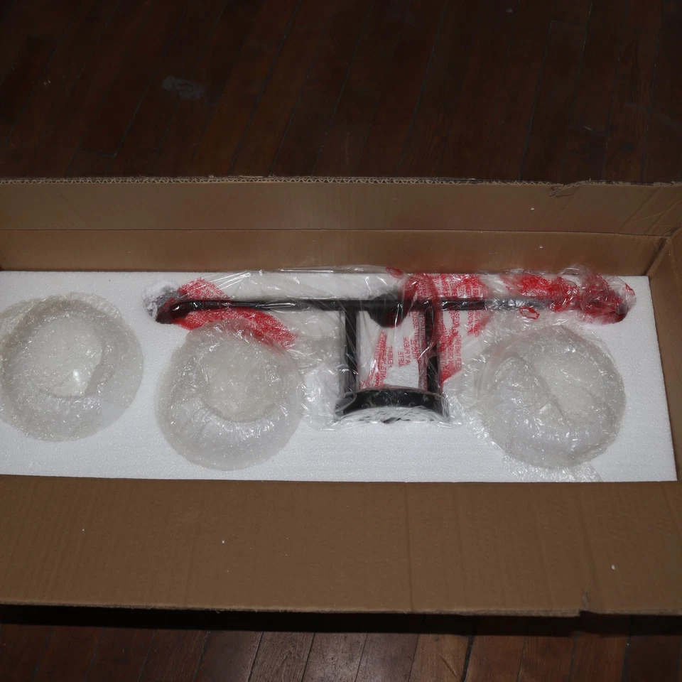 Luz de tocador de baño Generation Lighting Orley 3 luces negra medianoche 26,5" Foto 3 de 4