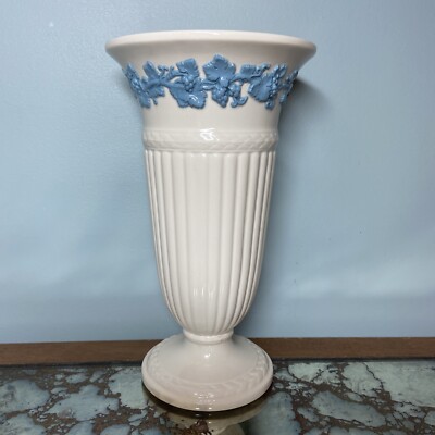 Vintage WEDGWOOD Queensware England Embossed Blue Grape 8.5” White