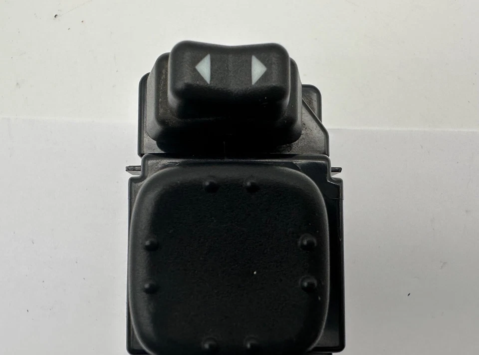 Главный выключатель стекла для водителя Chevrolet Avalanche 1500 Silverado Tahoe 03–06 годов от оригинального производителя - Изображение 2 из 4